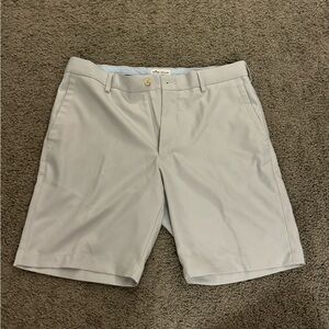 Peter Millar Raleigh Shorts | British Grey | Waist 32 Inseam 9in | Golf Shorts